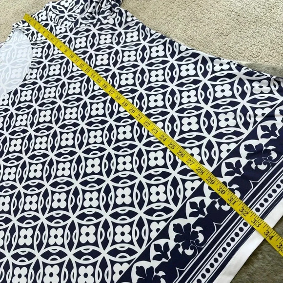 Slinky Brand Geometric Floral Top - Picture 10 of 11